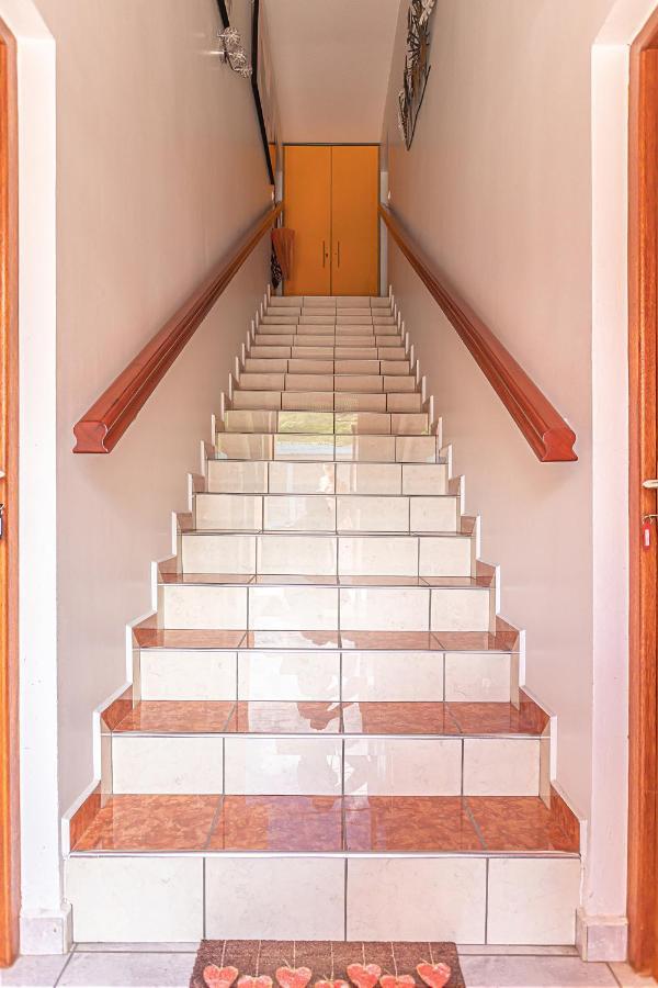 Villa Dalhia Pointe-Noire Esterno foto